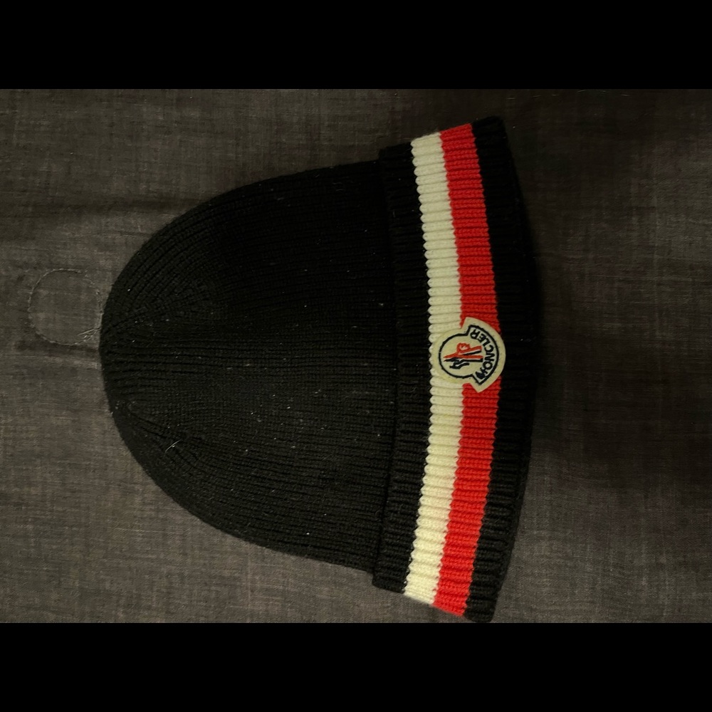 Moncler skully